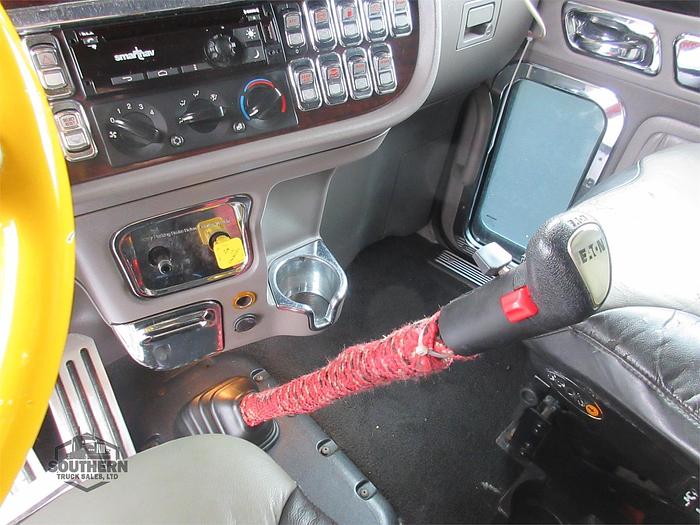 Used 2016 PETERBILT 389