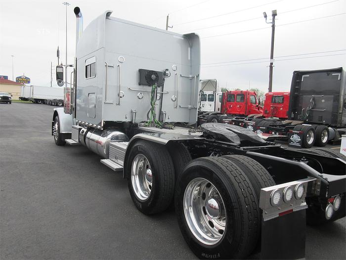 Used 2019 PETERBILT 389