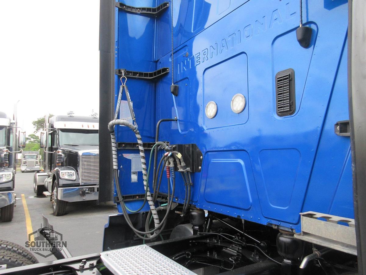 Used 2021 INTERNATIONAL LT