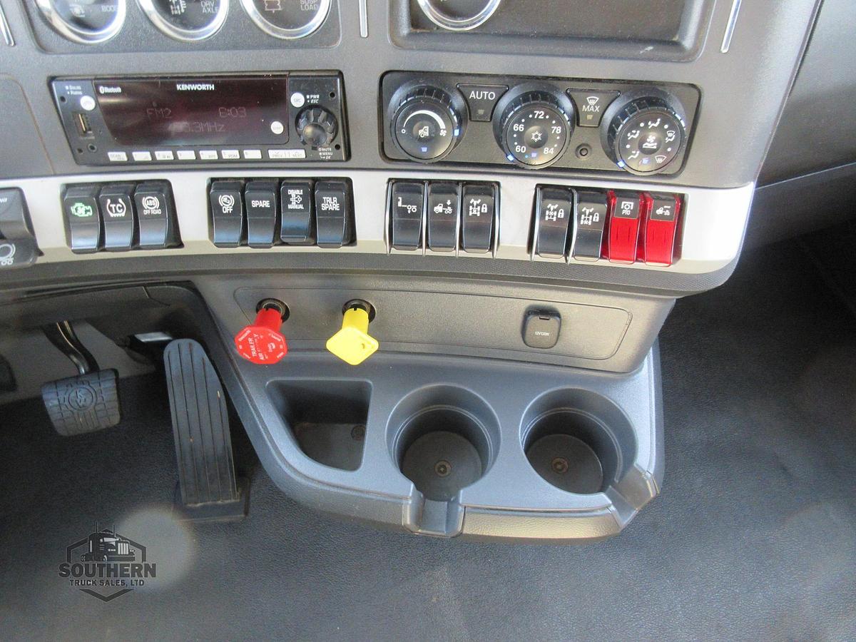 Used 2023 KENWORTH T880