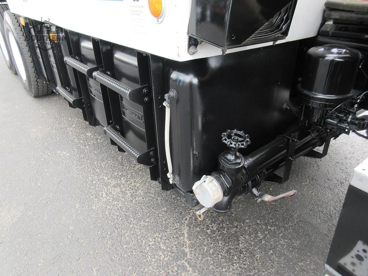 Used 2014 FREIGHTLINER 114SD