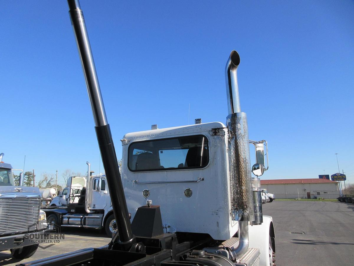 Used 2019 PETERBILT 389