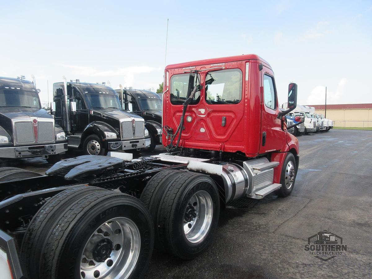 Used 2020 FREIGHTLINER CASCADIA 126