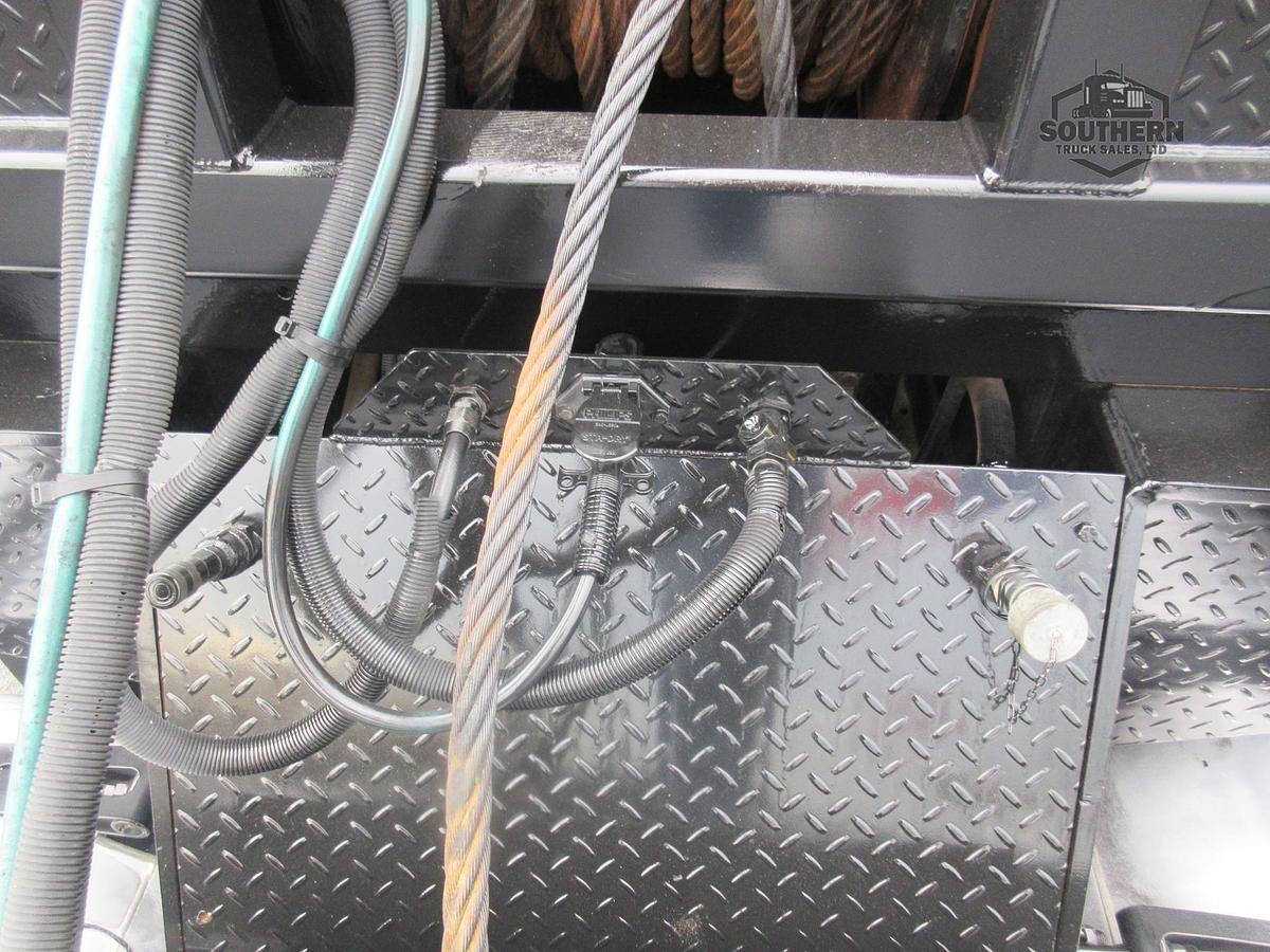 Used 2019 FREIGHTLINER CORONADO 122 SD