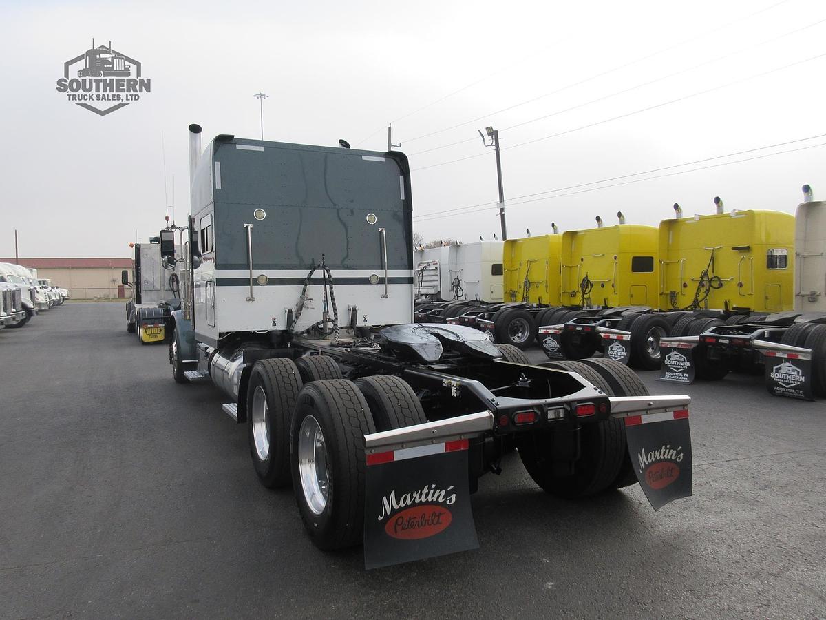 Used 2020 PETERBILT 389