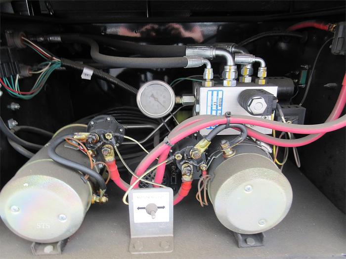 Used 2016 FREIGHTLINER BUSINESS CLASS M2 106