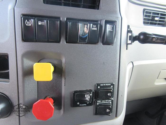 Used 2015 PETERBILT 579