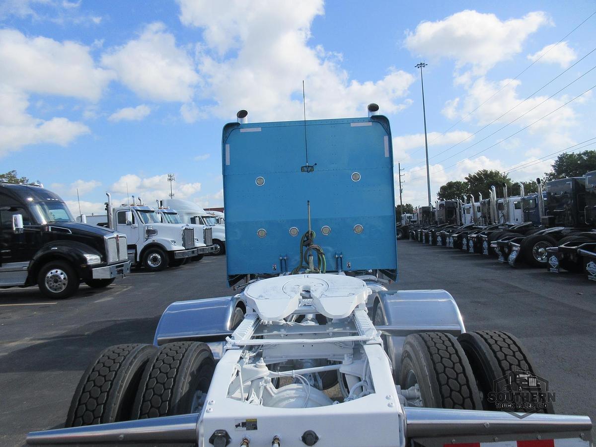 Used 2021 PETERBILT 389