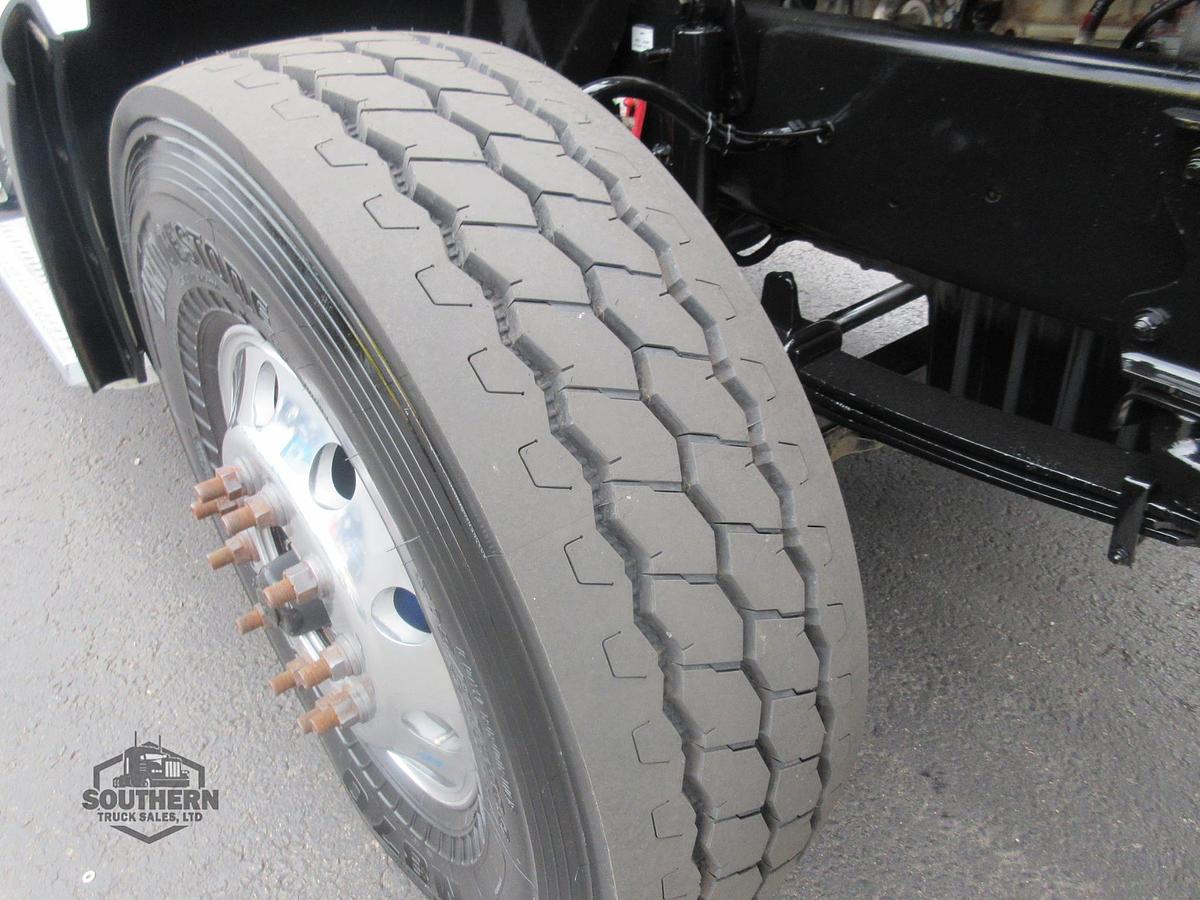 Used 2019 FREIGHTLINER CORONADO 122 SD