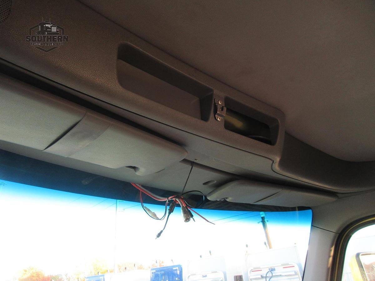 Used 2020 PETERBILT 567