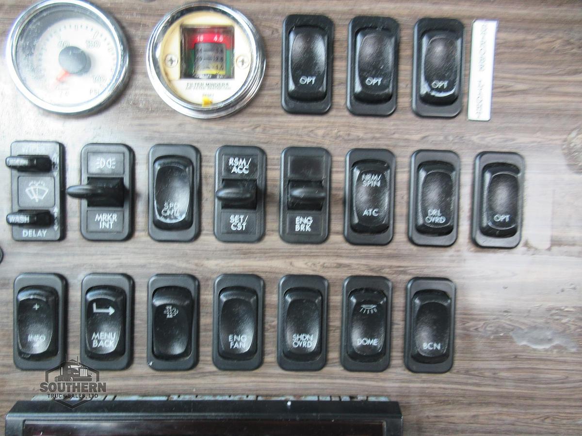 Used 2019 FREIGHTLINER CORONADO 122 SD