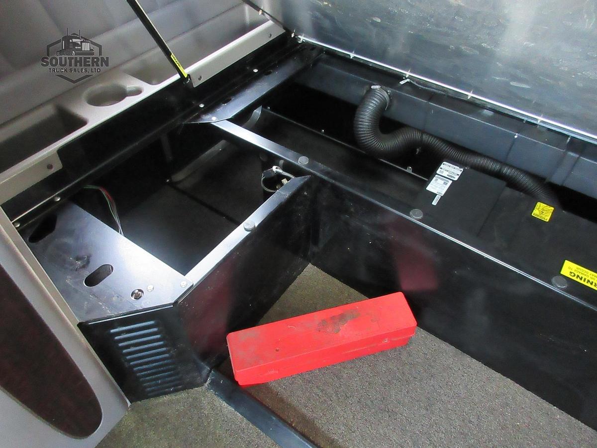 Used 2022 PETERBILT 389