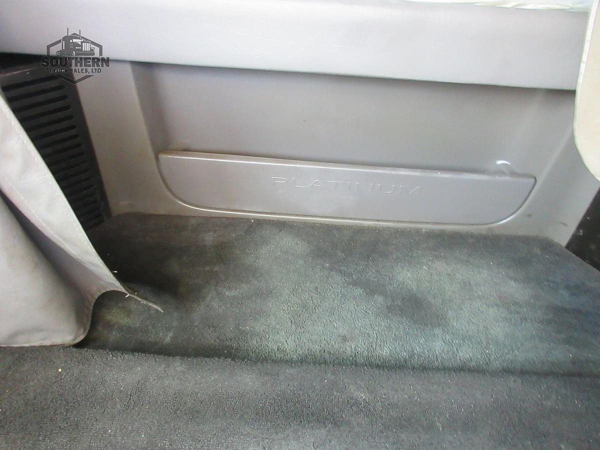 Used 2017 PETERBILT 389