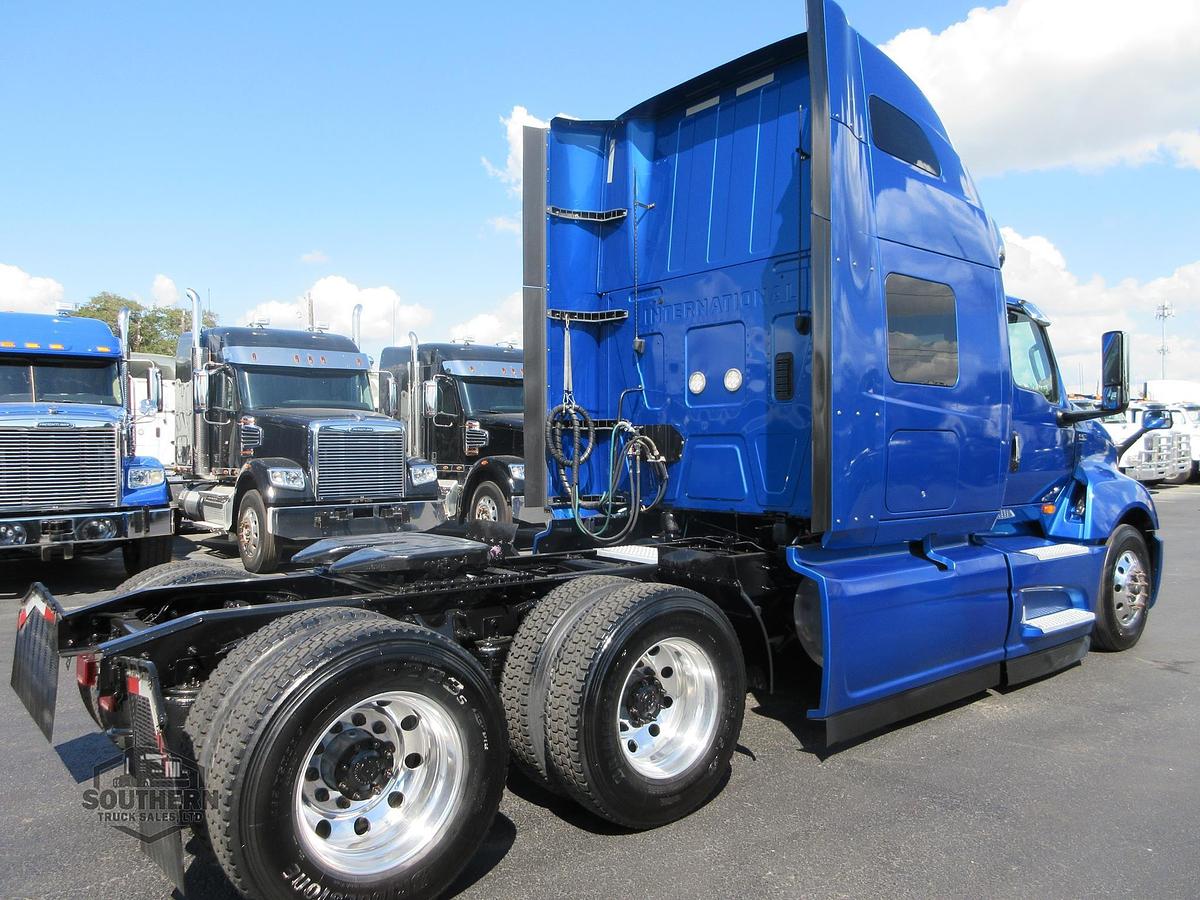 Used 2021 INTERNATIONAL LT