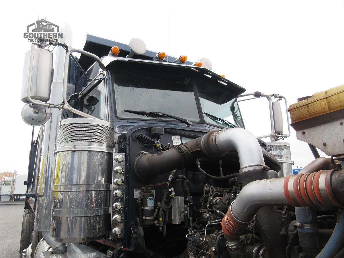 Used 2019 PETERBILT 389