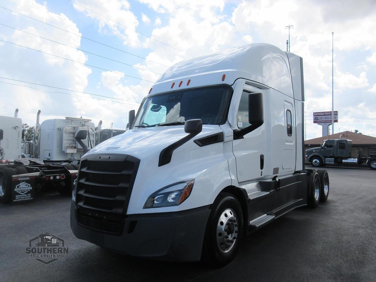 Used 2022 FREIGHTLINER CASCADIA 116