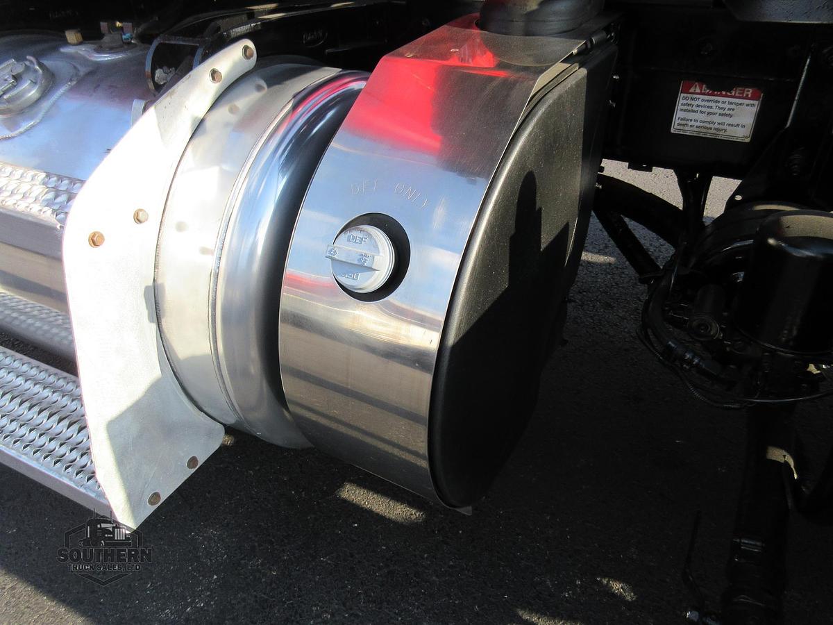 Used 2019 PETERBILT 348