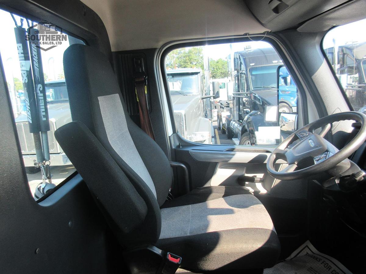 Used 2020 FREIGHTLINER CASCADIA 126
