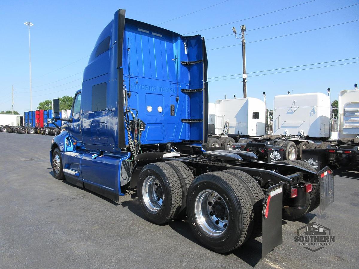 Used 2021 INTERNATIONAL LT