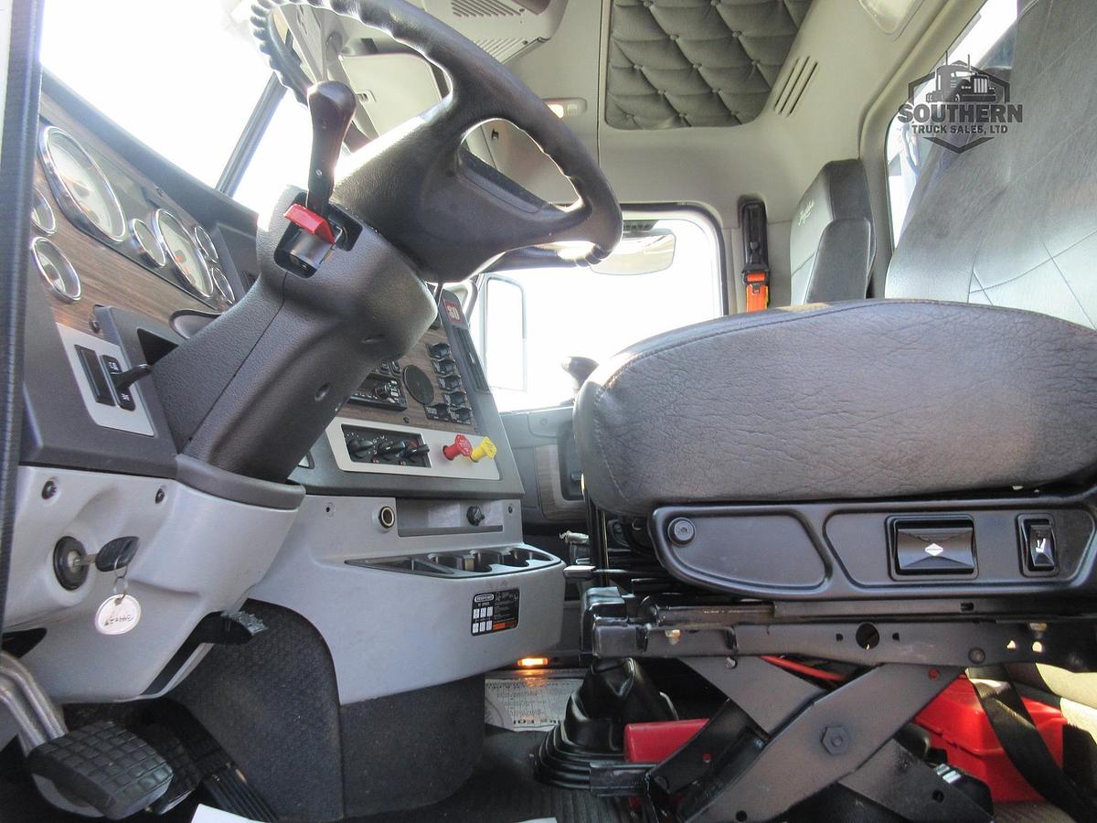 Used 2019 FREIGHTLINER CORONADO 122 SD