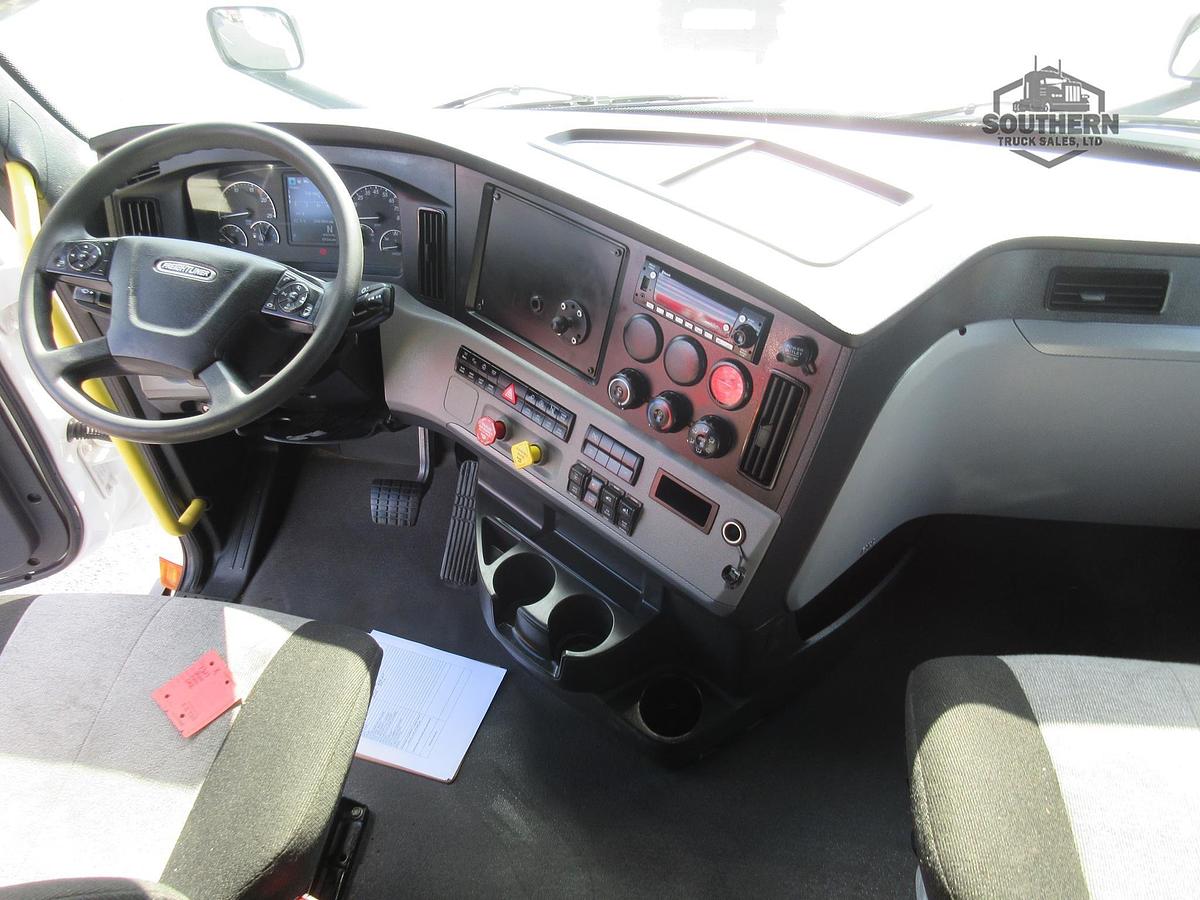 Used 2022 FREIGHTLINER CASCADIA 116