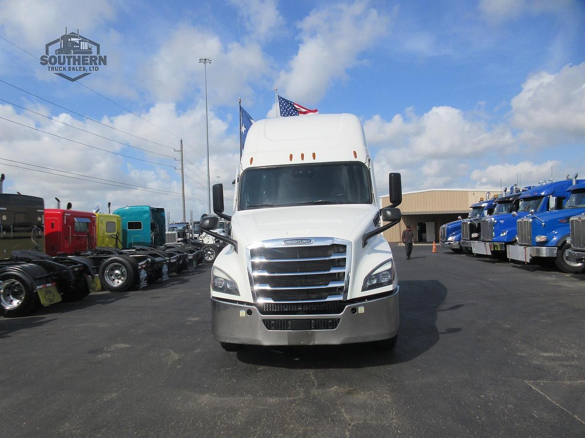Used 2020 FREIGHTLINER CASCADIA 126