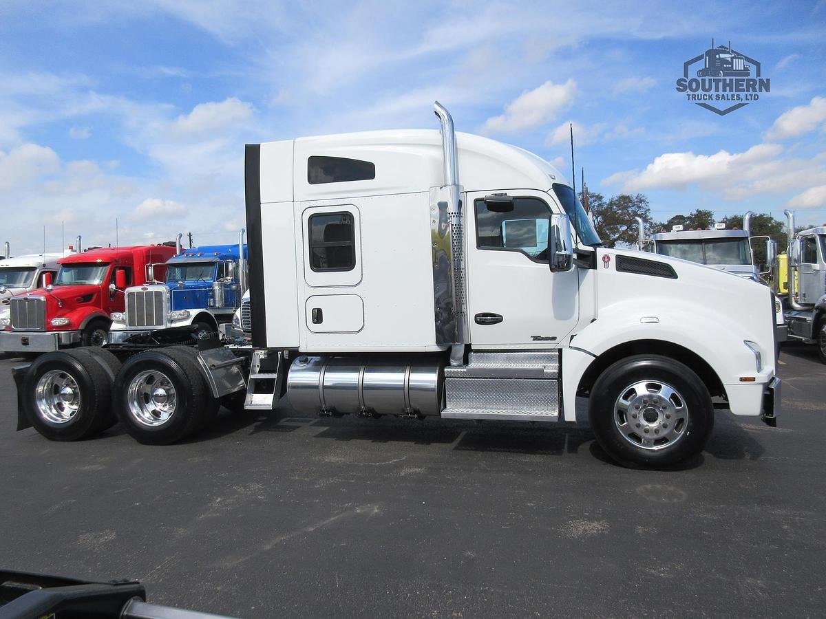 Used 2019 KENWORTH T880