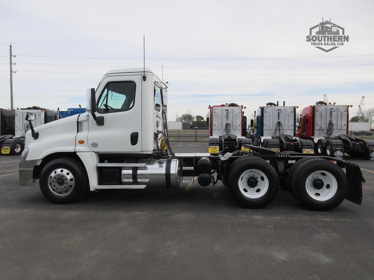 Used 2020 FREIGHTLINER CASCADIA 125
