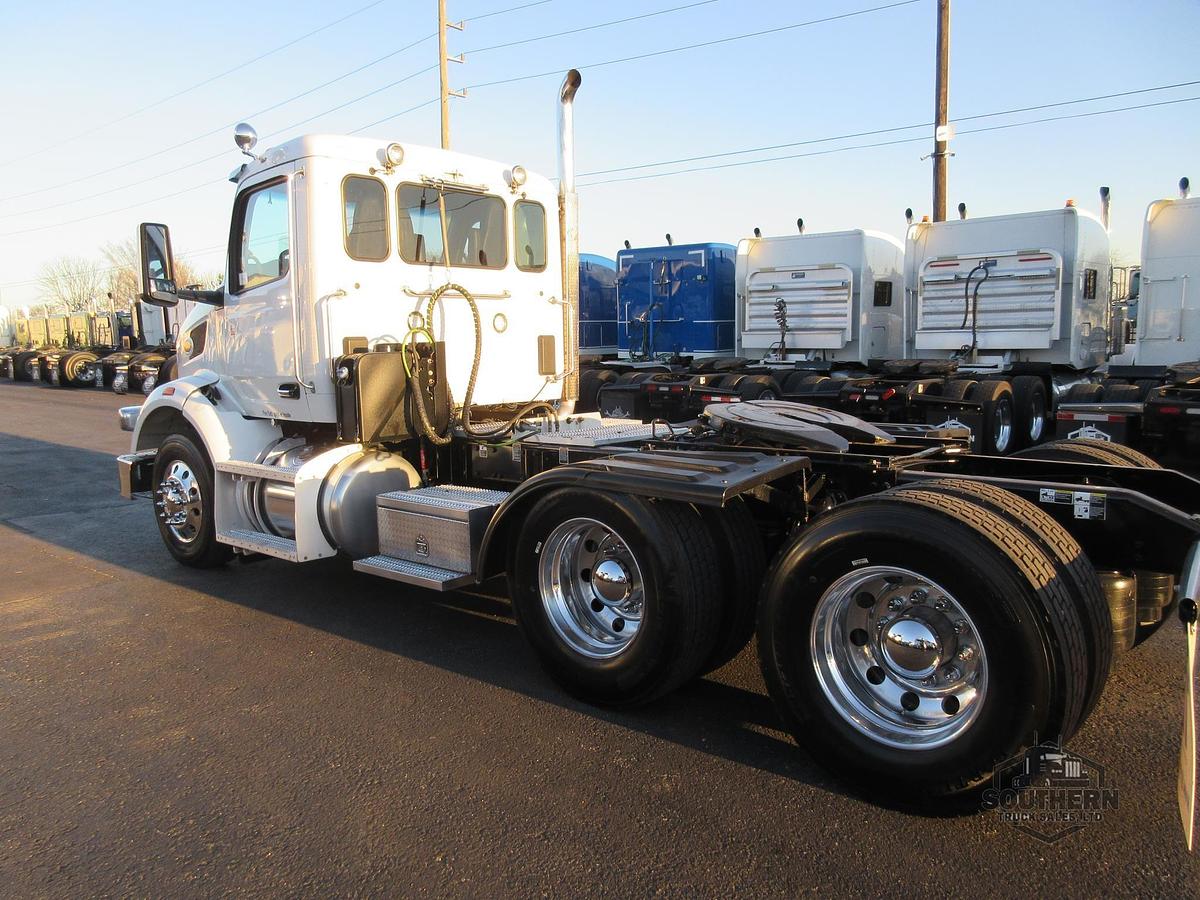 Used 2022 PETERBILT 567