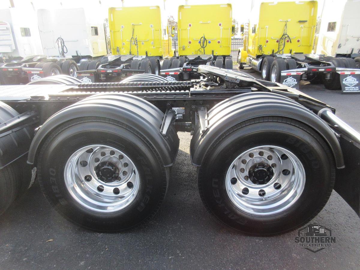 Used 2020 PETERBILT 567