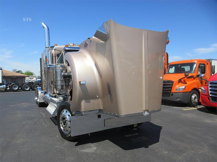 Used 2017 KENWORTH W900