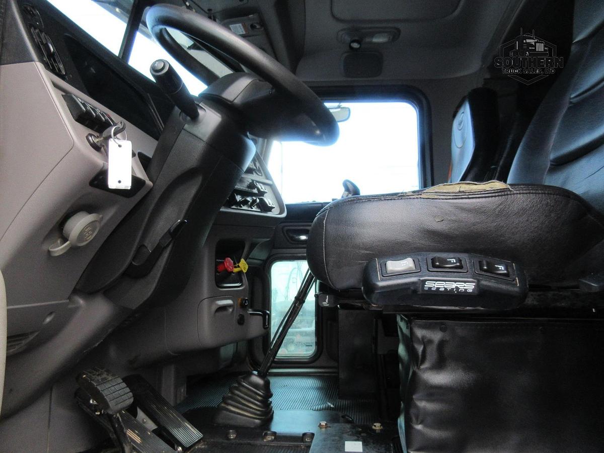 Used 2023 PETERBILT 389