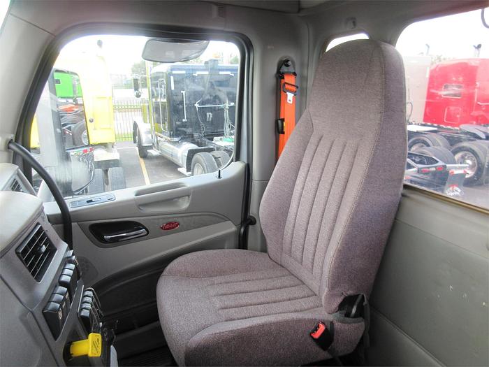 Used 2019 PETERBILT 567