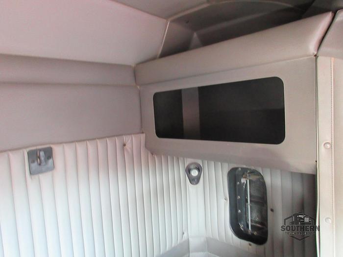 Used 2011 KENWORTH T800