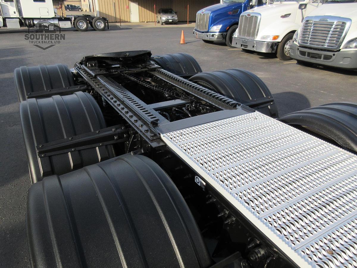 Used 2020 PETERBILT 567