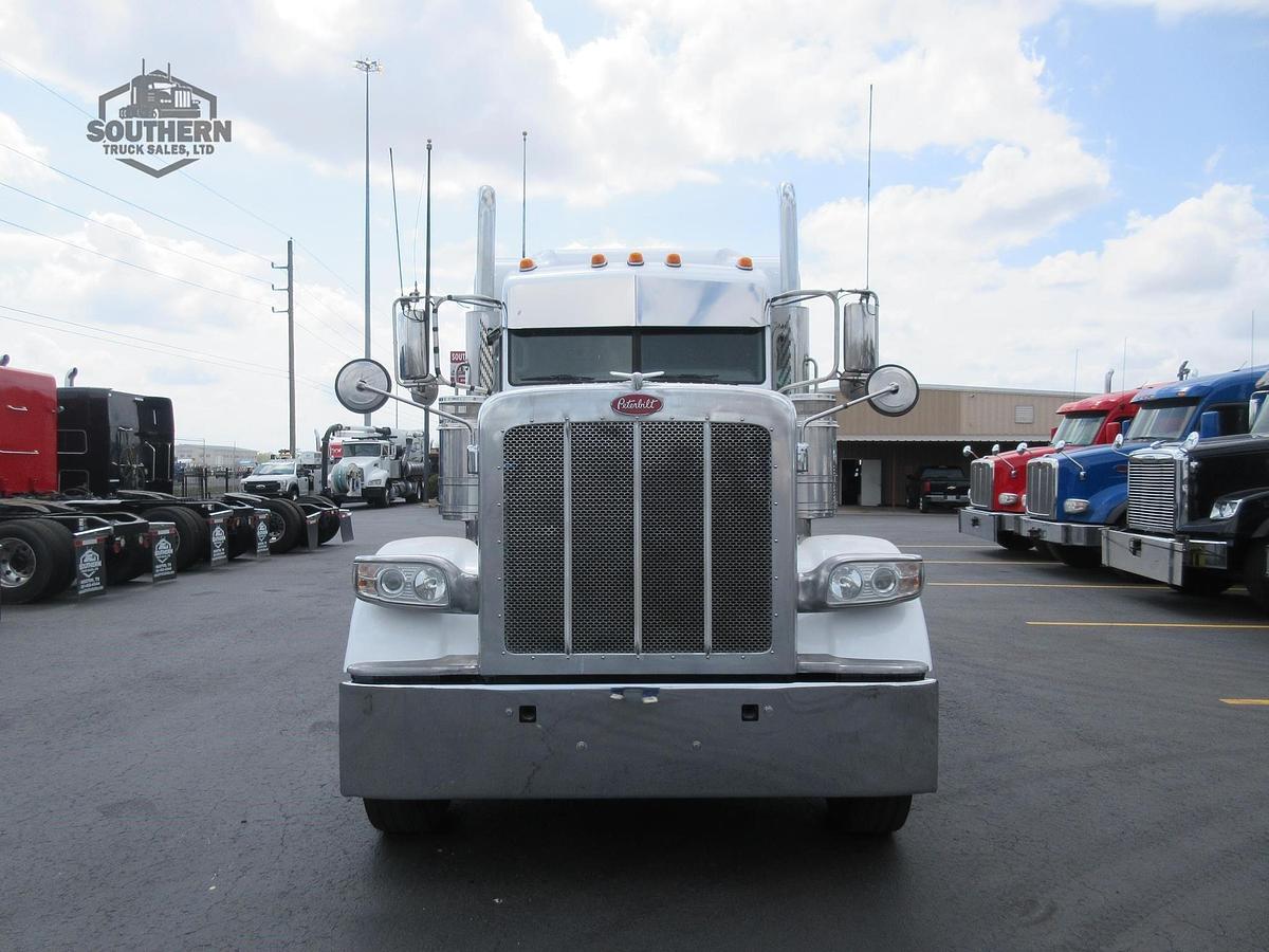 Used 2019 PETERBILT 389
