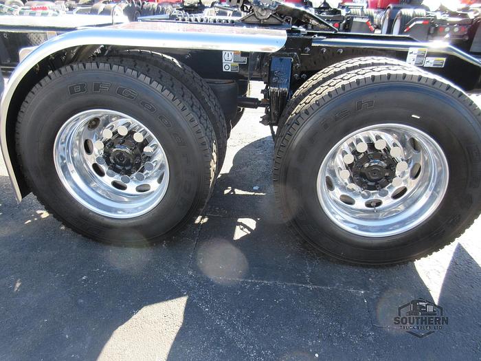 Used 2024 PETERBILT 389