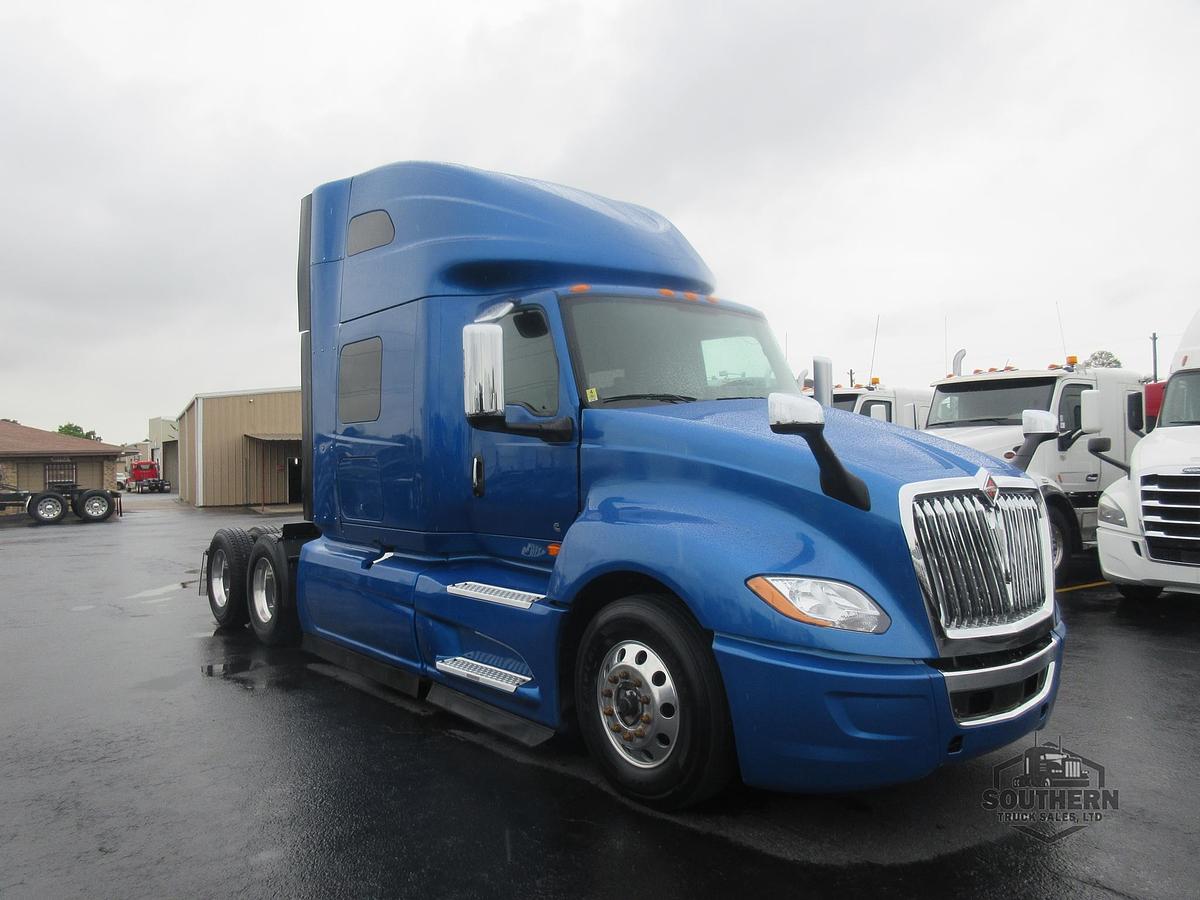Used 2021 INTERNATIONAL LT