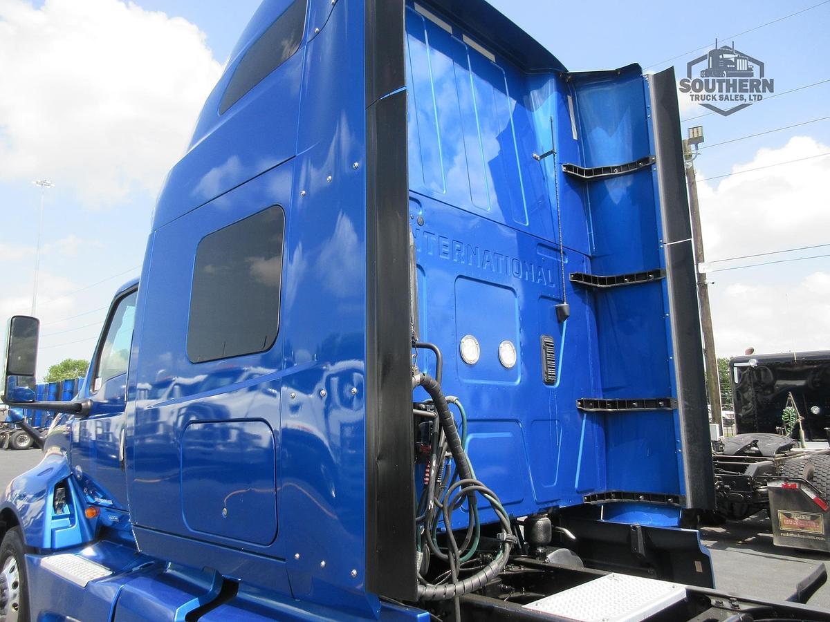 Used 2021 INTERNATIONAL LT