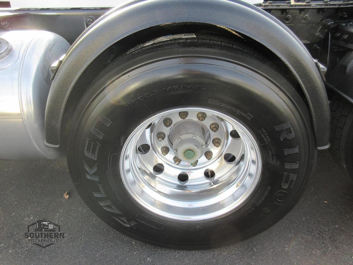 Used 2020 PETERBILT 567