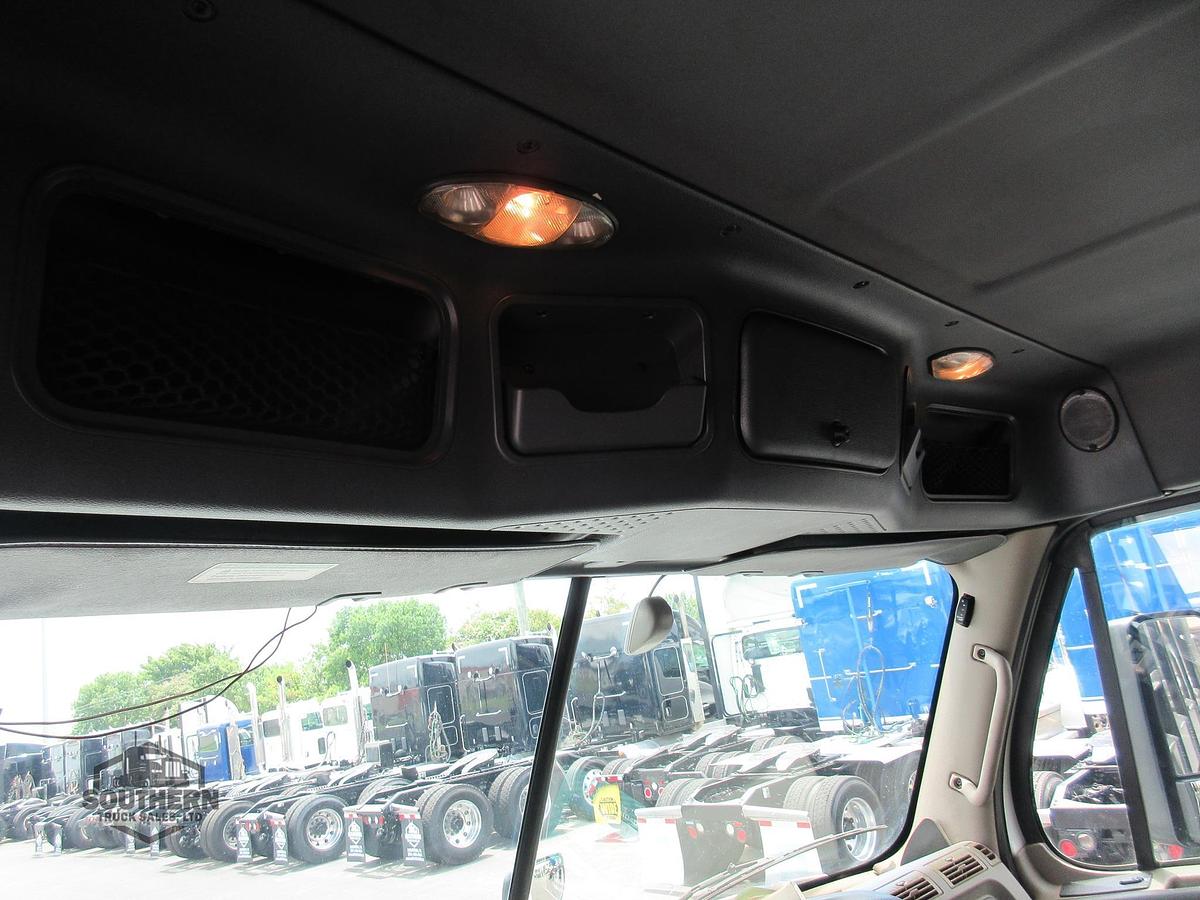 Used 2018 FREIGHTLINER CASCADIA 125