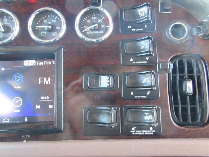 Used 2018 PETERBILT 389