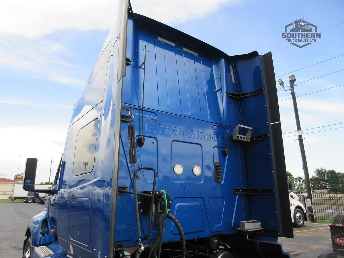 Used 2021 INTERNATIONAL LT