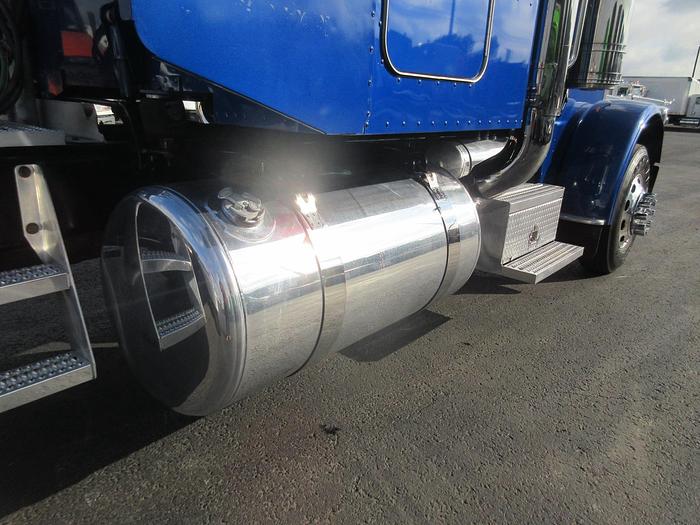 Used 2014 PETERBILT 389