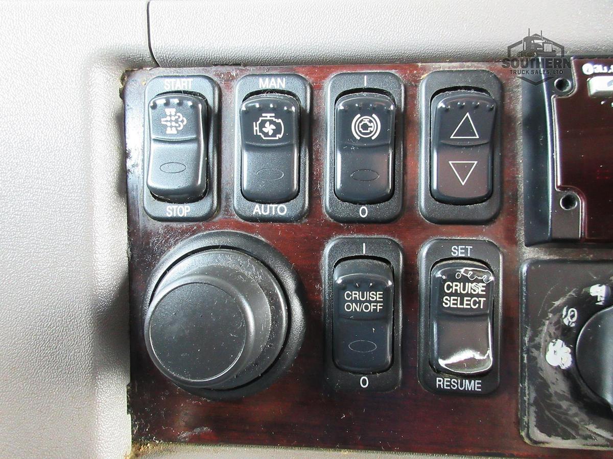 Used 2015 PETERBILT 386