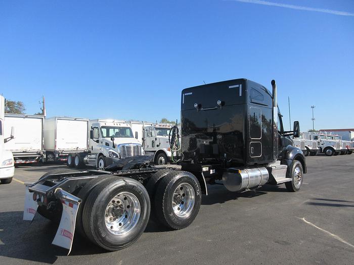 Used 2021 KENWORTH T880