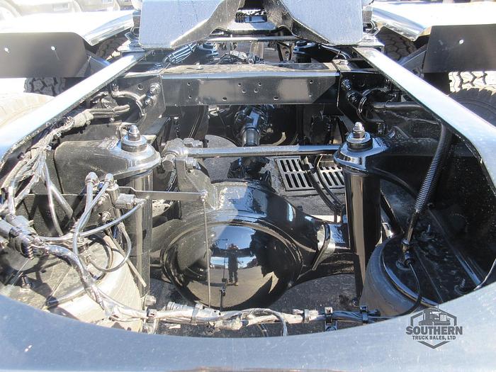 Used 2024 PETERBILT 389