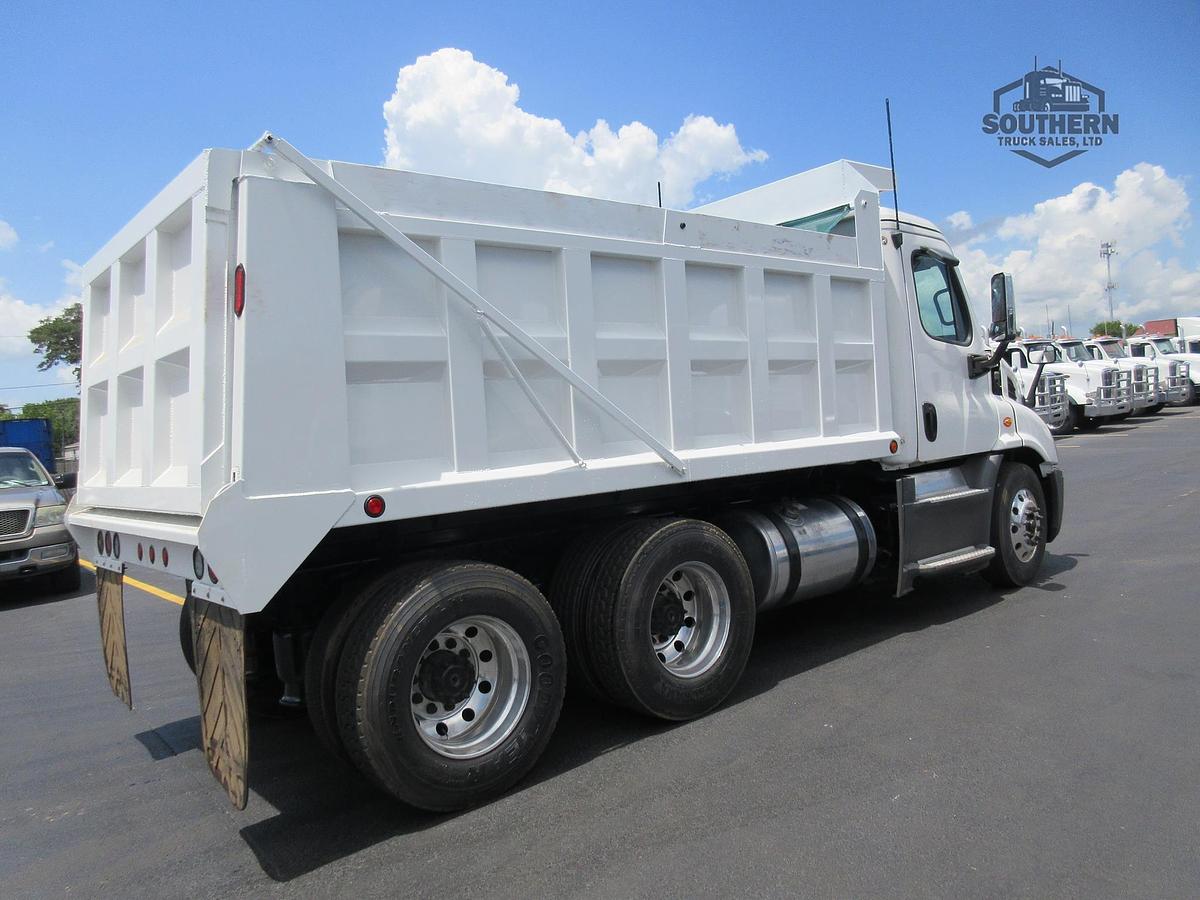 Used 2019 FREIGHTLINER CASCADIA 113