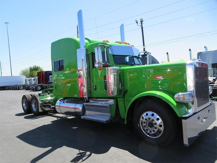 Used 2022 PETERBILT 389