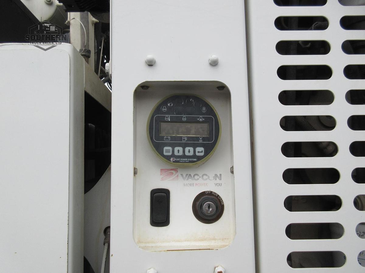 Used 2014 FREIGHTLINER 114SD